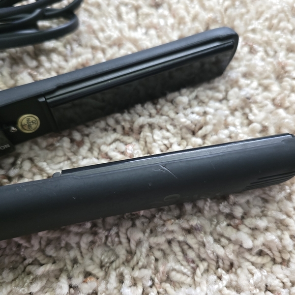 L'ange Black Ceramic Plates Hair Straightener - Picture 9 of 10